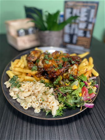 Mell's chicken box & Fries
