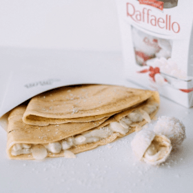 Crêpe Raffaello's kiss