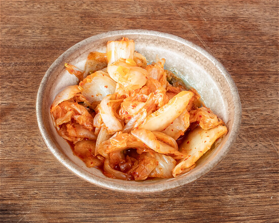Kimchi (spicy pickled cabbage) キムチ