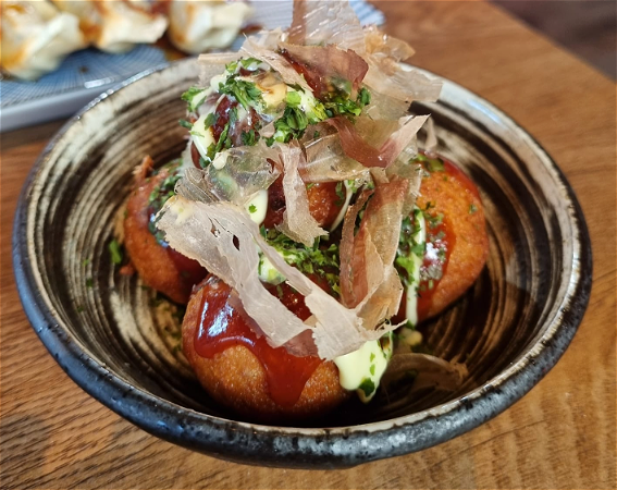 Takoyaki (octopuss balls) たこ焼き