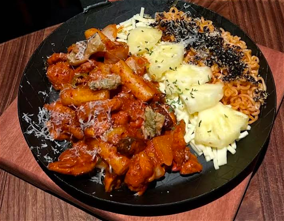 Hansu Tteokbokki With Cheese