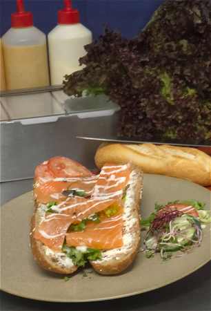 Gerookte zalm met bieslook-roomkaas