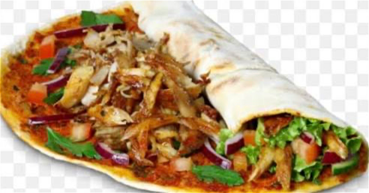 Lahmacun met kipdöner