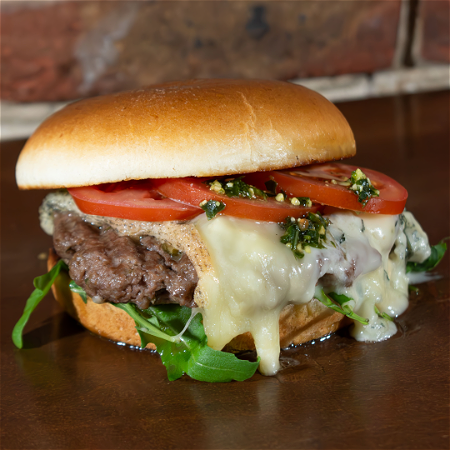Italian burger met gorgonzola