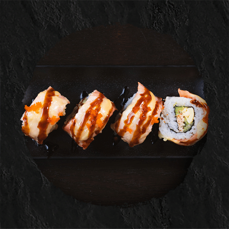 49. Flamed salmon maki