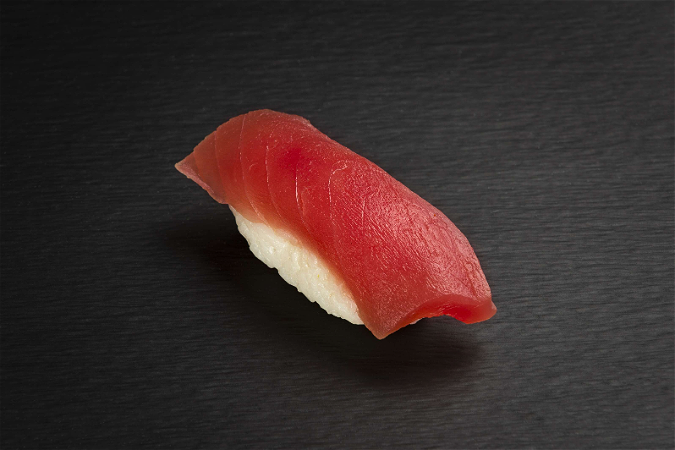 Maguro nigiri