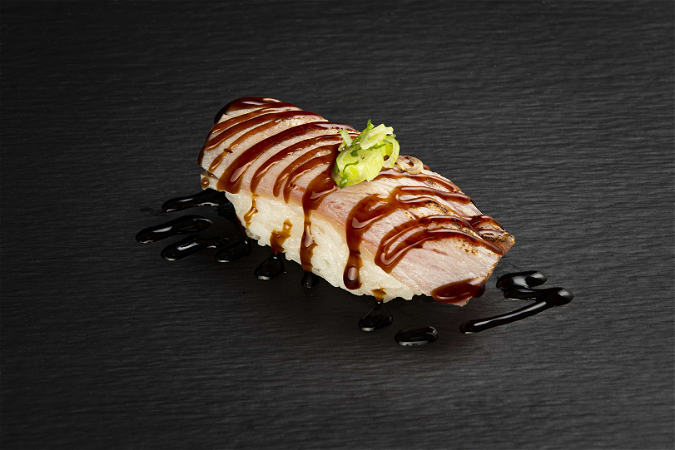 Flamed Maguro nigiri