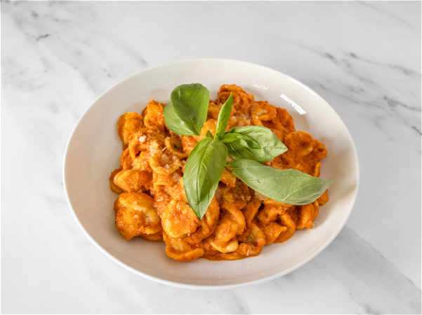 Orecchiette al pesto rosso