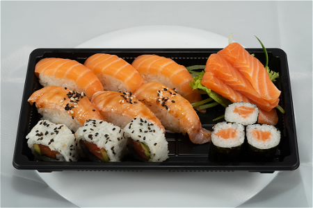 Menu F Zalm sushi en Sashimi (15 stuks)