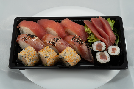Menu G Tonijn sushi en Sashimi (15 stuks)