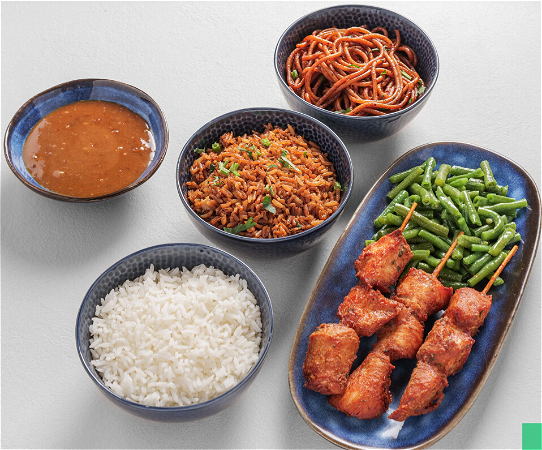 Witte rijst met kipsaté