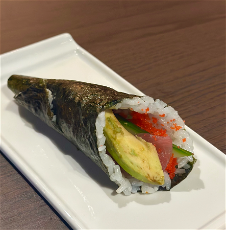 Tuna handroll