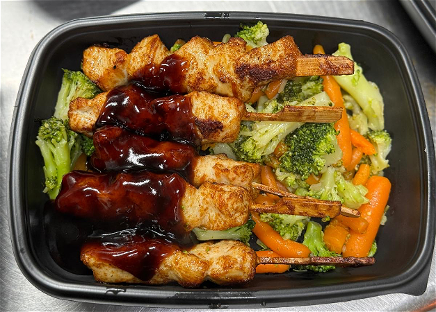 NIEUW!!! Kipsaté met warme groenten