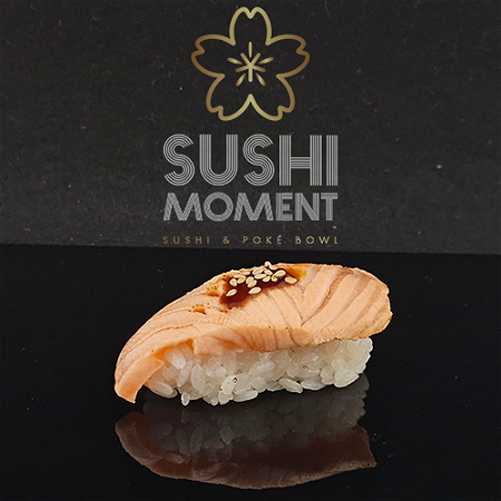 Flamed sake nigiri 2 Stuks