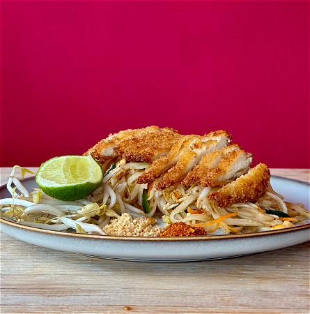 Pad Thai noodles - Crispy Chicken