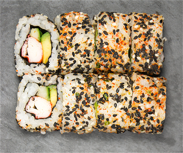 Spicy california roll (4 stuks)