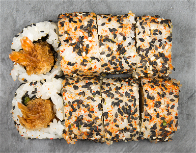 Spicy fried ebi roll (4 stuks)