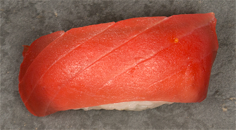 Maguro nigiri