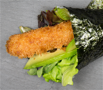 Fried ebi temaki