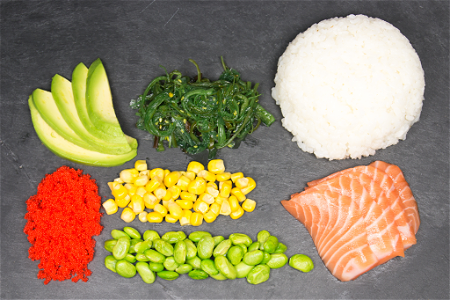Salmon poké bowl
