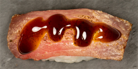 Flamed maguro nigiri