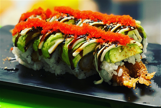 Avocado Double Dragon Roll (4 stuks)