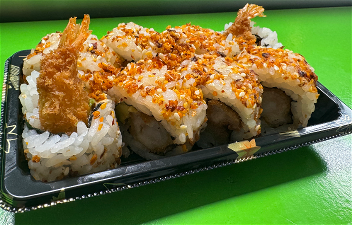 *NEW* Fried ebi RED furikake roll (4 stuks)