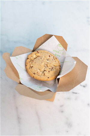 White chocolate raspberry cookie 
