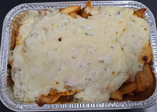Creamy cheese fries