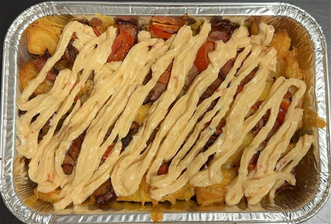 Bacon 'n cheese fries deluxe