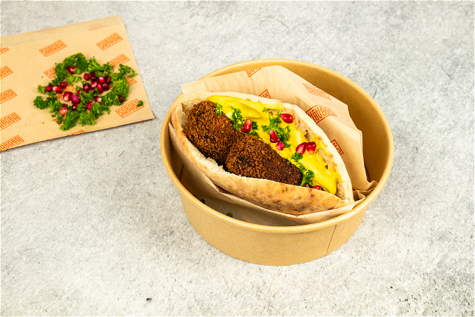 Pita met 2 kroketten (festival special).