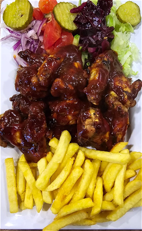 Twaalf stuks hot chicken wings