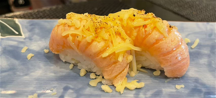 flamed Salmon Cheese Nigiri 2st.