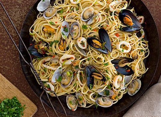 Spaghetti con frutti di mare