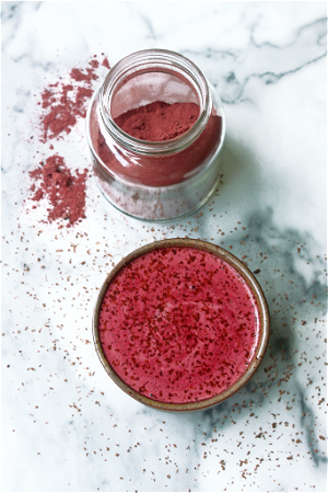 Beetroot cacao latte