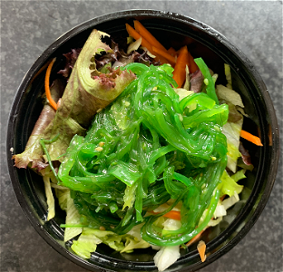 Wakame salad