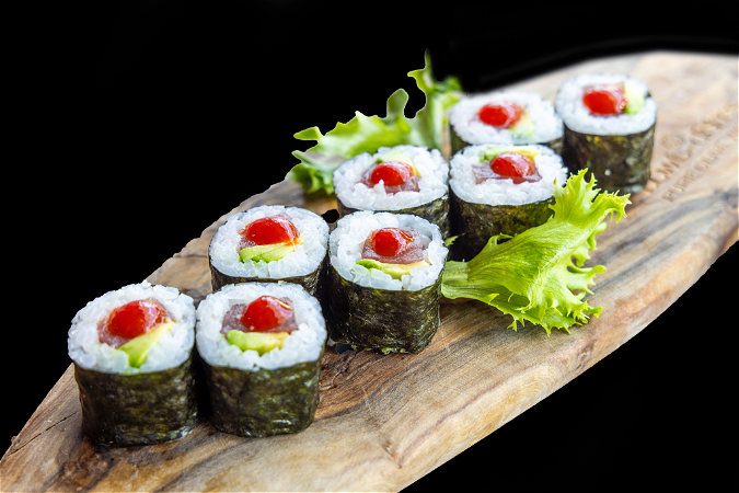 Spicy Tuna Avocado Maki 8 stk.