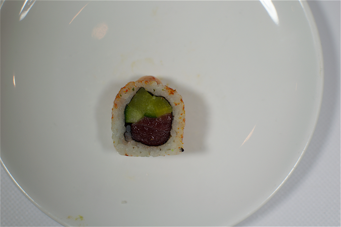 Spicy tuna uramaki