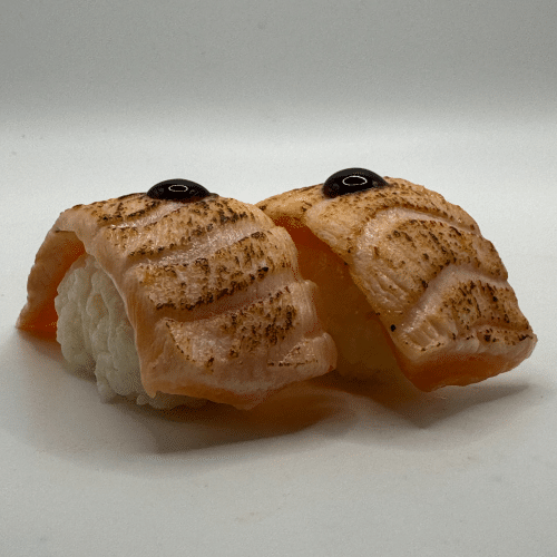 Flamed salmon nigiri