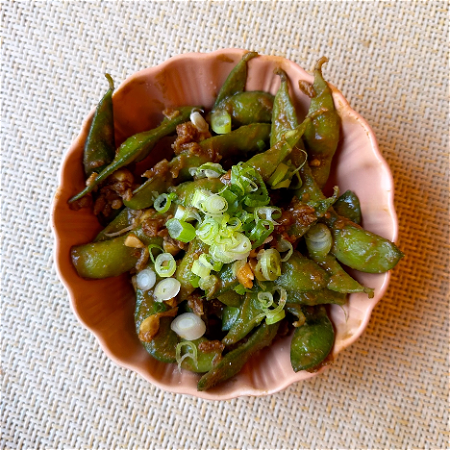 Edamame peanut crunch