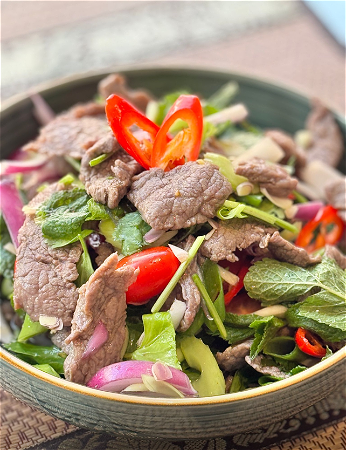 Yam Nua ( Beef Salade )