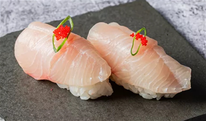 Hamachi Nigiri 2st
