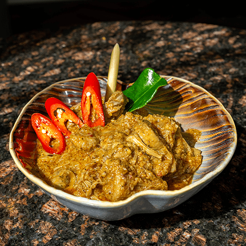 Vegan rendang jackfruit en champignons