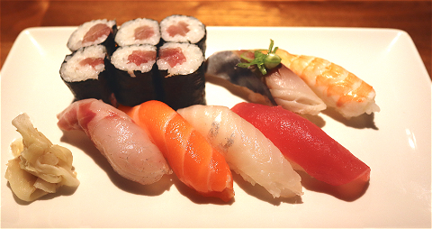 Small sushi combination