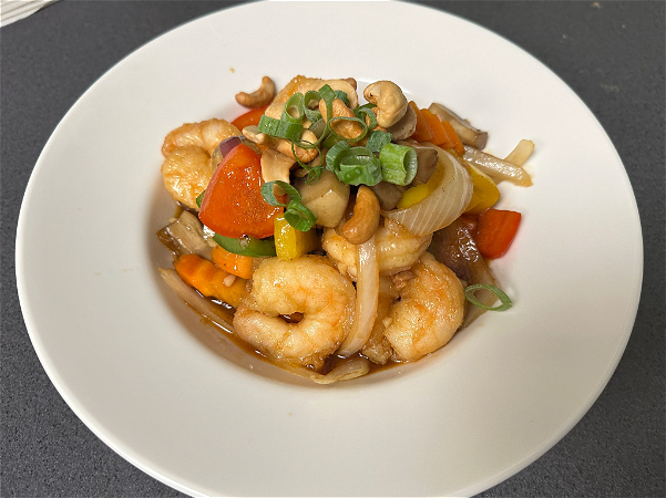 Kung Pad Met Ma Muang 