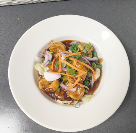 Kung Pad Kratiam Prik Thai