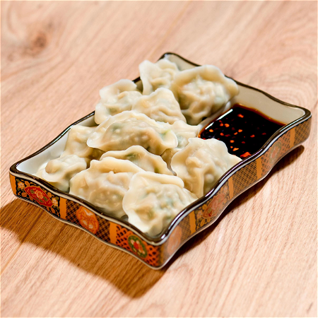 Dumpling with Chinese bieslook 韭菜鲜肉饺