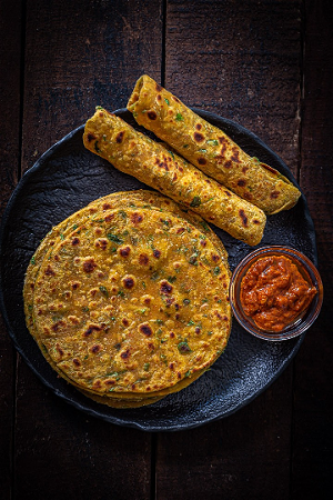 Methi Thepla (4) with mango dip