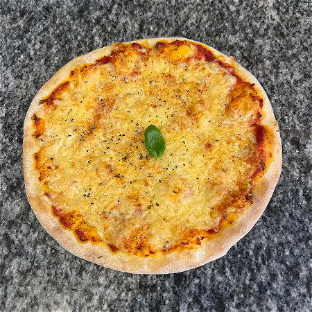 Kinder pizza Margharitha