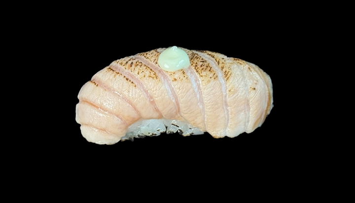 Nigiri flamed sake